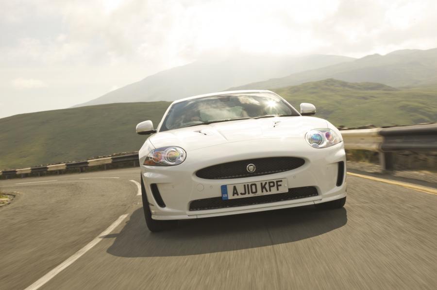  Jaguar XKR Speed 2010 года  (фото 28 из 38)